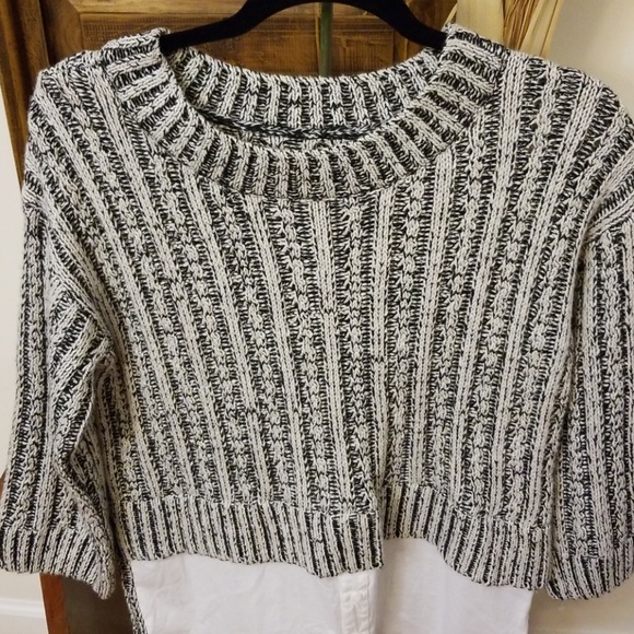 🌹Black & Gray sweater with white hem🛍💜 - Picture 4 of 8